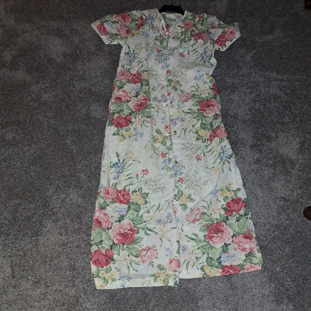 Floral Maxi Robe - Picture 1 of 3